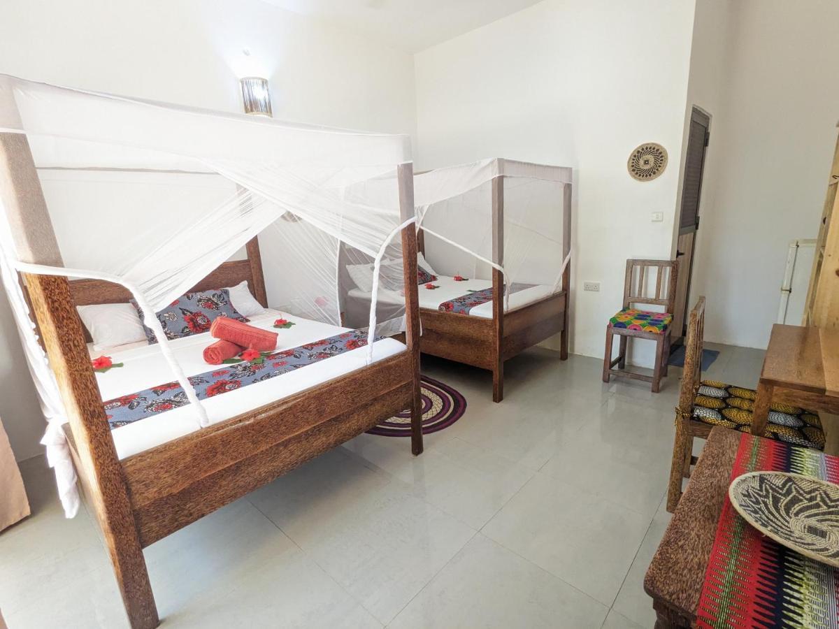 Hotel Mkadi Beach House Nungwi Esterno foto