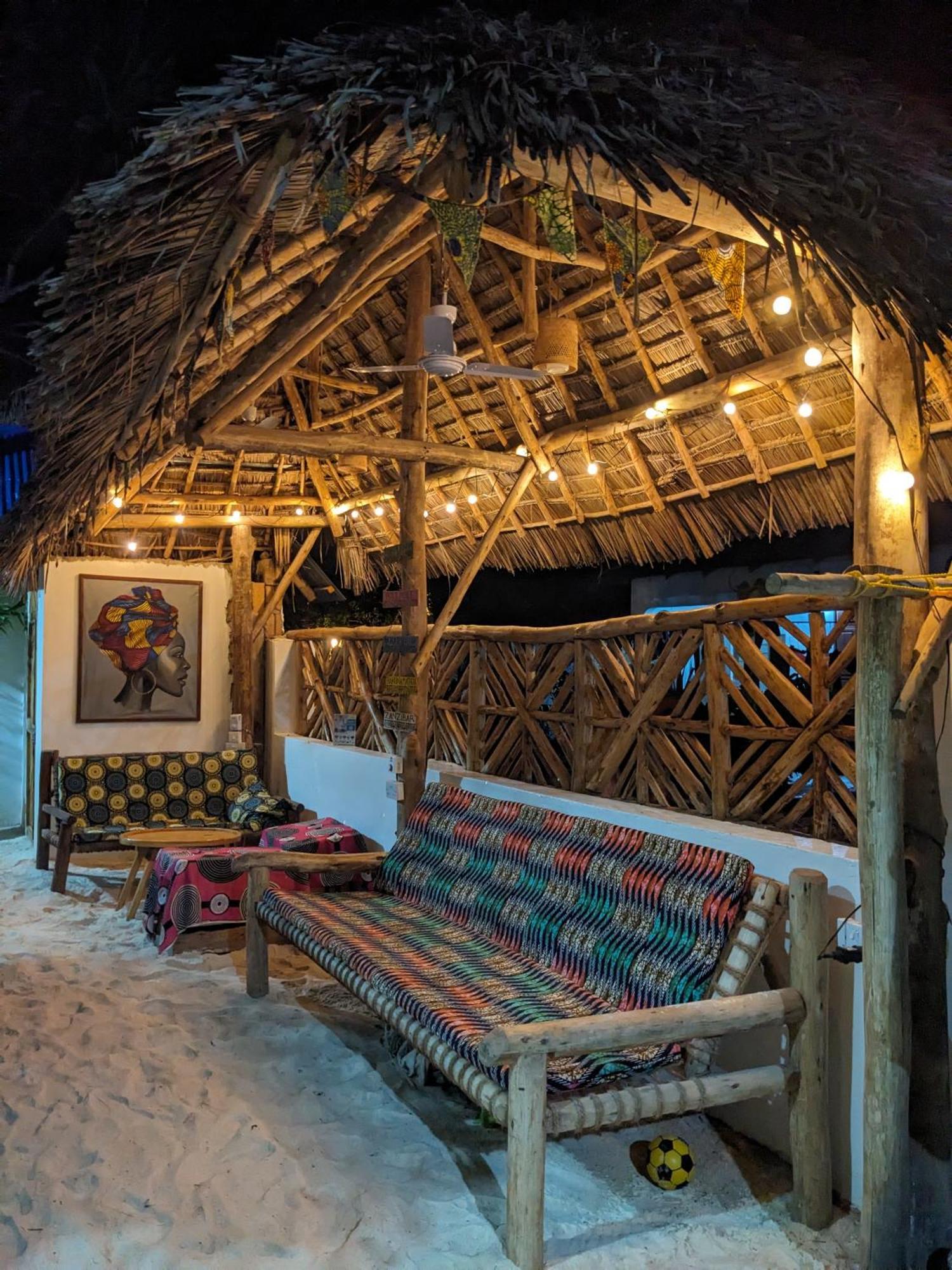 Hotel Mkadi Beach House Nungwi Esterno foto